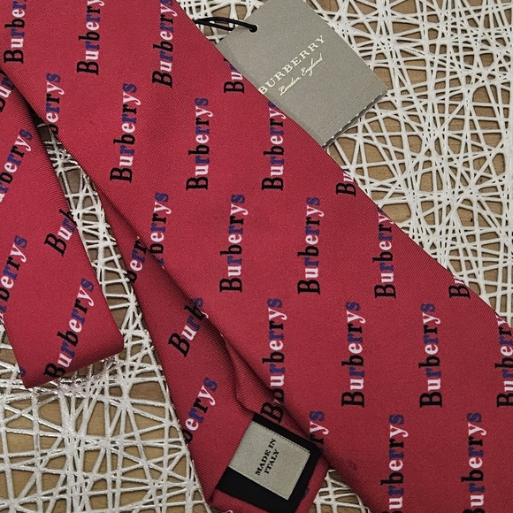 NWT $190 Burberry Mens Tie Red White Blue Logo Print 100% Silk - Picture 2 of 6